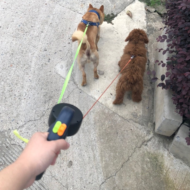 Guia Retrátil Dupla para Cachorros - Dual Dog Walk